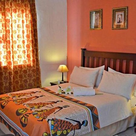 Lily Bed & Breakfast Cape Town Exterior photo